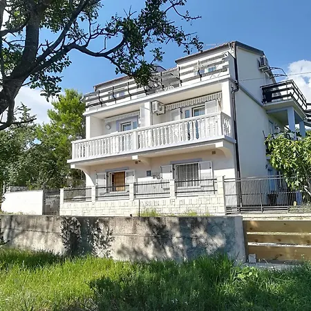 15292a Apartment